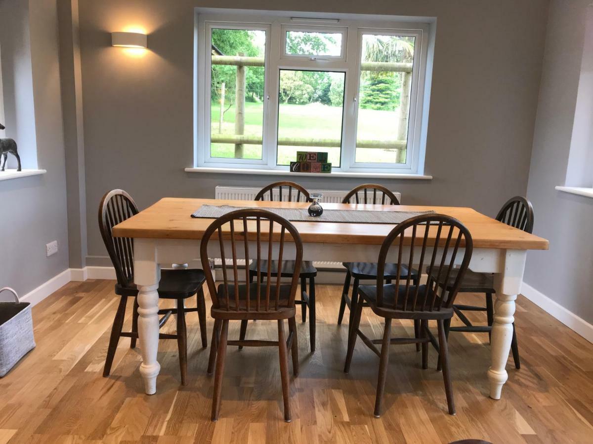 Hunters Lodge Exeter, Free Parking, Country Views, Great Wi-Fi, Large Garden Poltimore Esterno foto