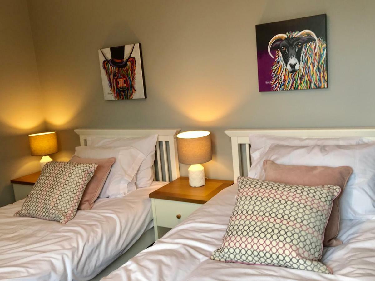 Hunters Lodge Exeter, Free Parking, Country Views, Great Wi-Fi, Large Garden Poltimore Esterno foto