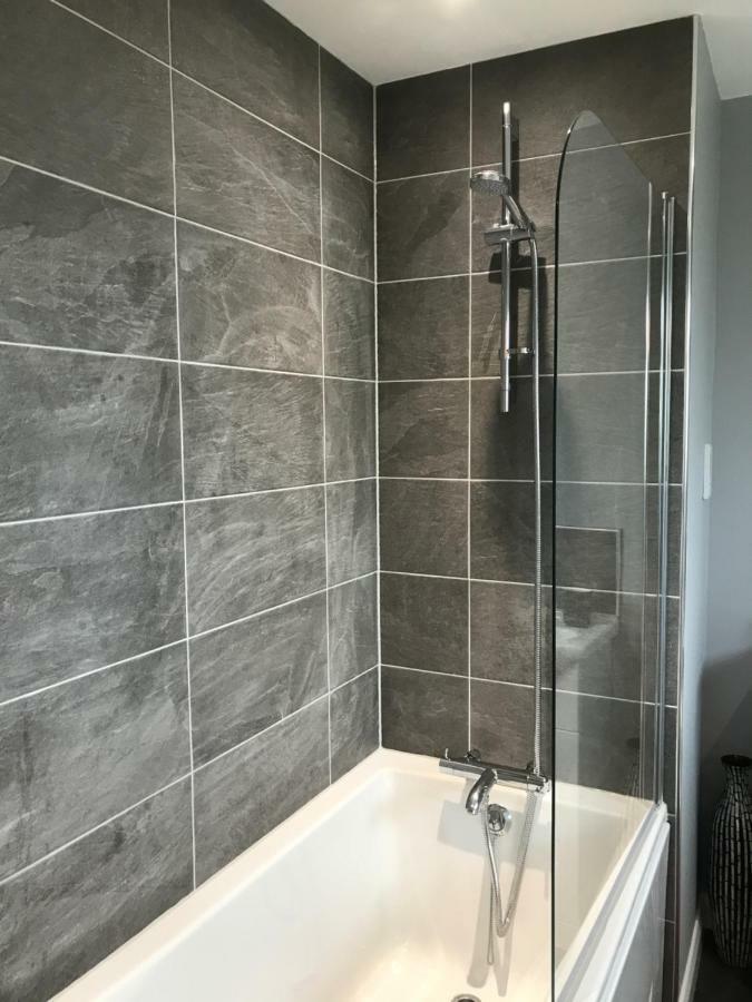 Hunters Lodge Exeter, Free Parking, Country Views, Great Wi-Fi, Large Garden Poltimore Esterno foto