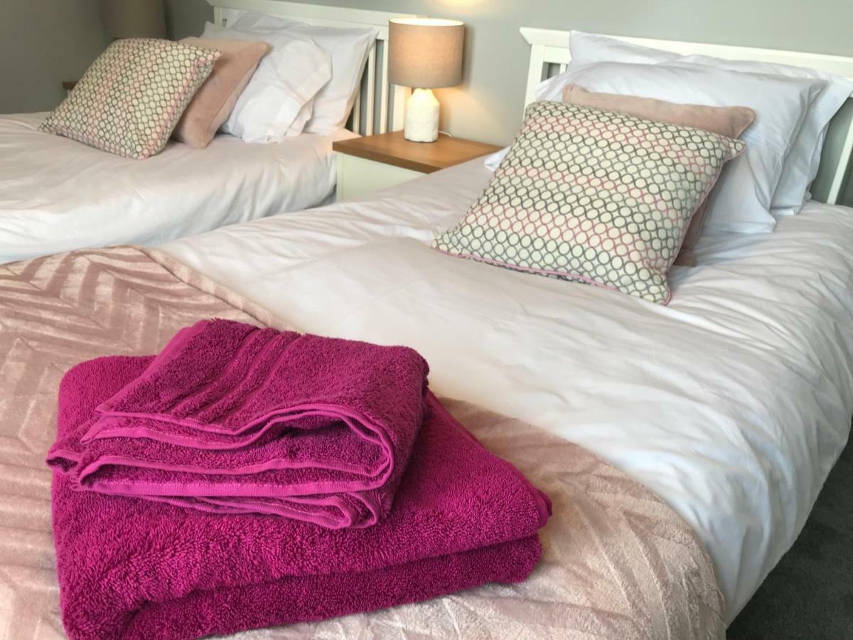 Hunters Lodge Exeter, Free Parking, Country Views, Great Wi-Fi, Large Garden Poltimore Esterno foto