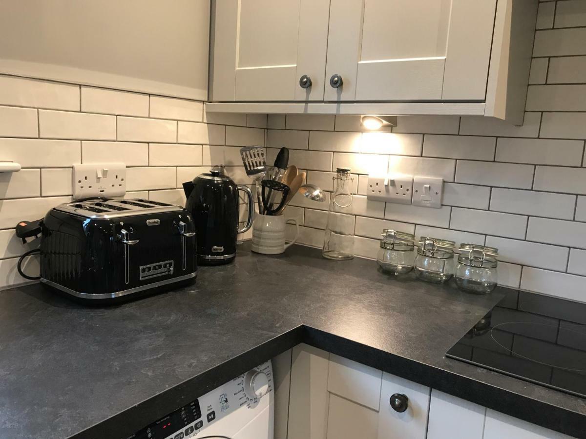 Hunters Lodge Exeter, Free Parking, Country Views, Great Wi-Fi, Large Garden Poltimore Esterno foto