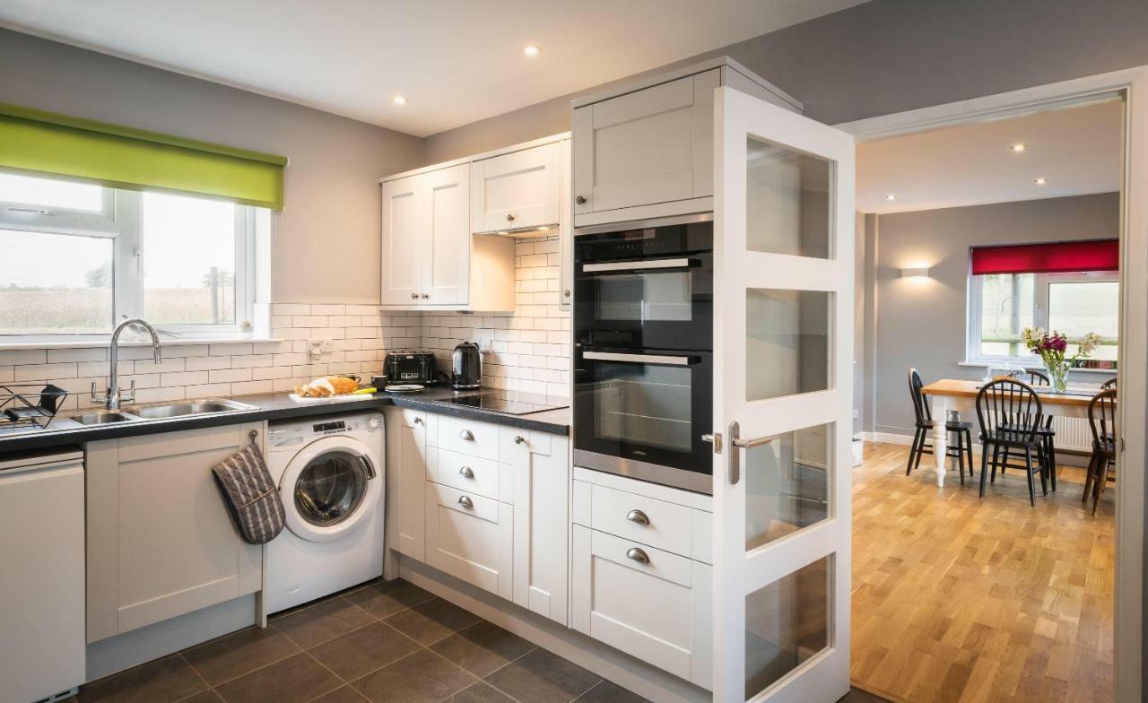 Hunters Lodge Exeter, Free Parking, Country Views, Great Wi-Fi, Large Garden Poltimore Esterno foto