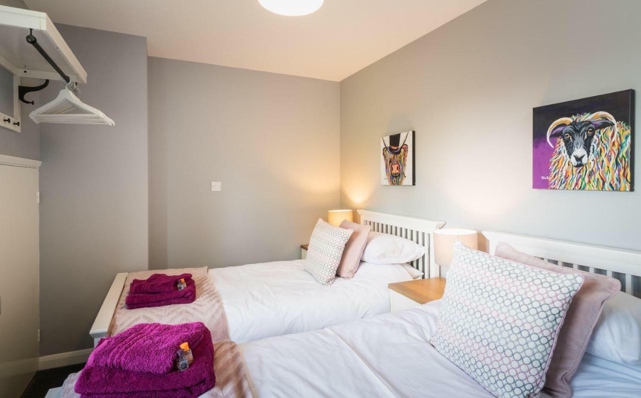 Hunters Lodge Exeter, Free Parking, Country Views, Great Wi-Fi, Large Garden Poltimore Esterno foto